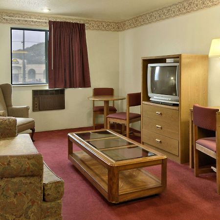 Super 8 Butler Hotel Cameră foto