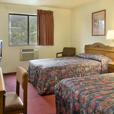 Super 8 Butler Hotel Cameră foto